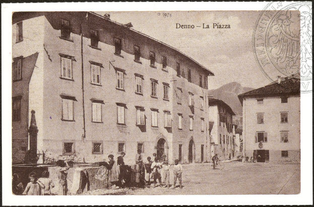 vecchie cartoline - Denno la piazza 1925