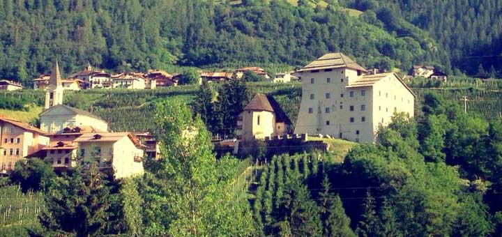 Castel Caldes I love val di non