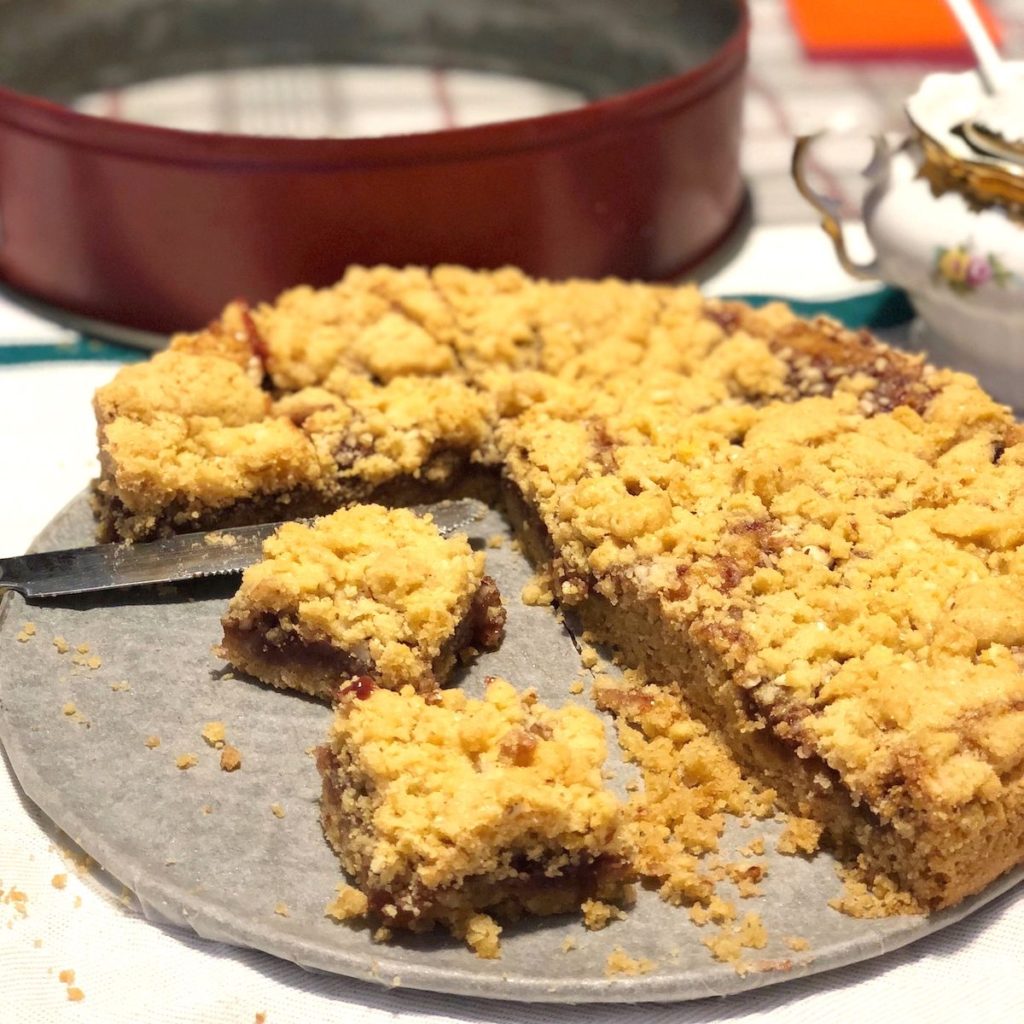 ricetta-torta da frigoloti con marmellata e noci