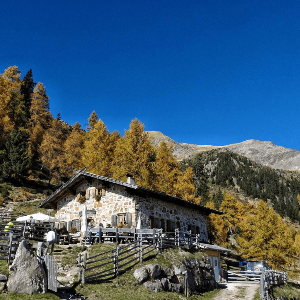 autunno in montagna-malga del luco