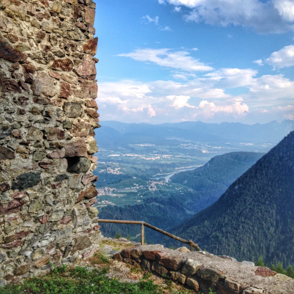 castello di altaguardia-val di bresimo