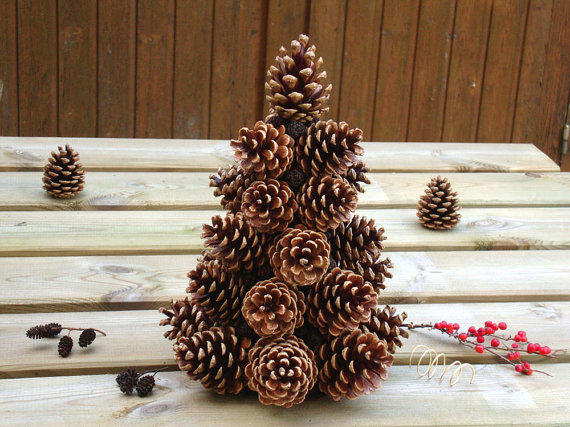 5 semplici idee per un albero di natale originale e bellissimo Lavoretti con le pigne grandi
