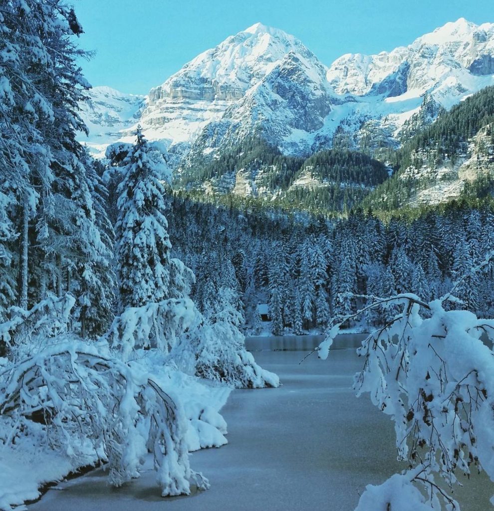 lago di tovel inverno