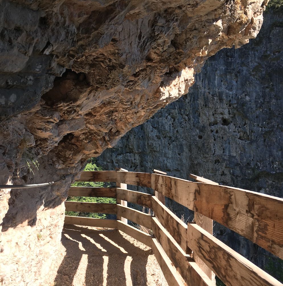 sentiero nella roccia per san romedio-val di non