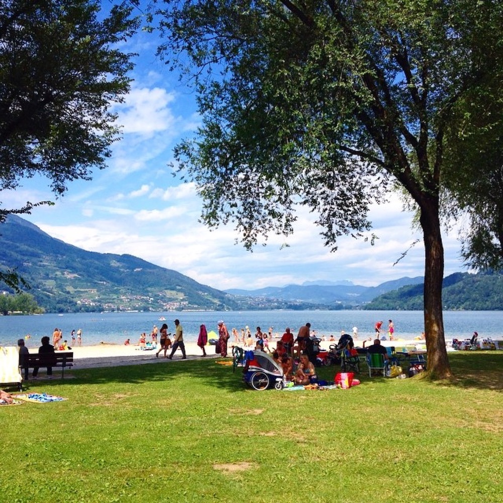 bandiea blu-lago di caldonazzo-@cinnamomo-i love val di non