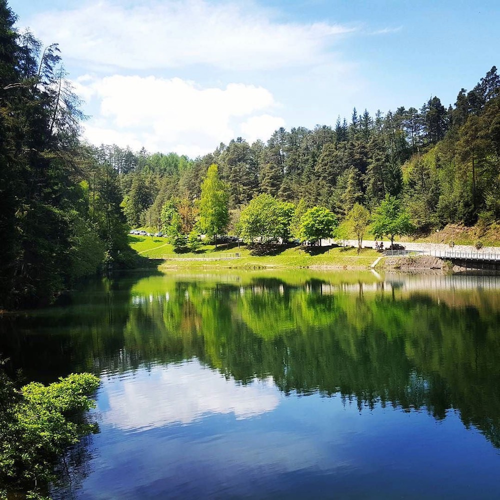 lago smeraldo-fondo