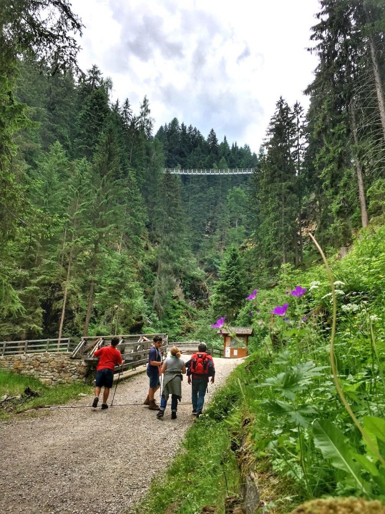 ponte tibetano val di rabbi