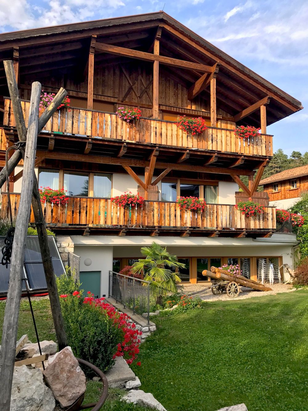 pineta hotel in val di non