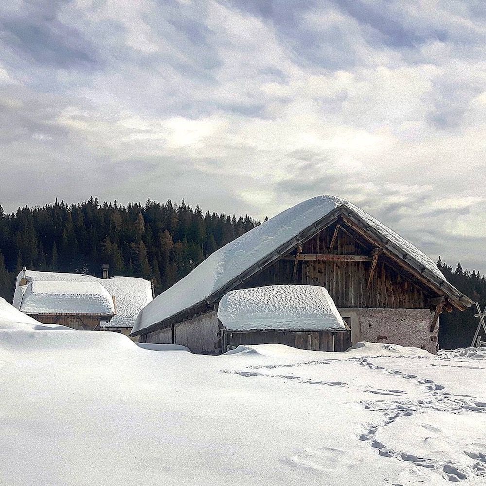 malga di lauregno in inverno