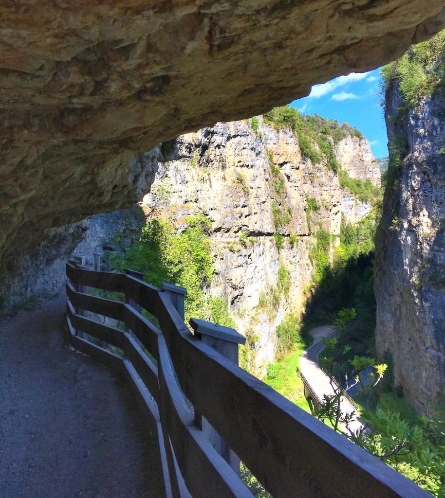 Canyon in Val di Non-sentiero nella roccia