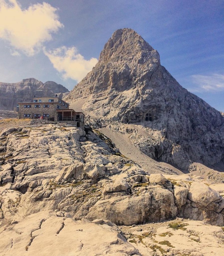 rifugi nelle Dolomiti di Brenta-rifugio Dodici Apostoli