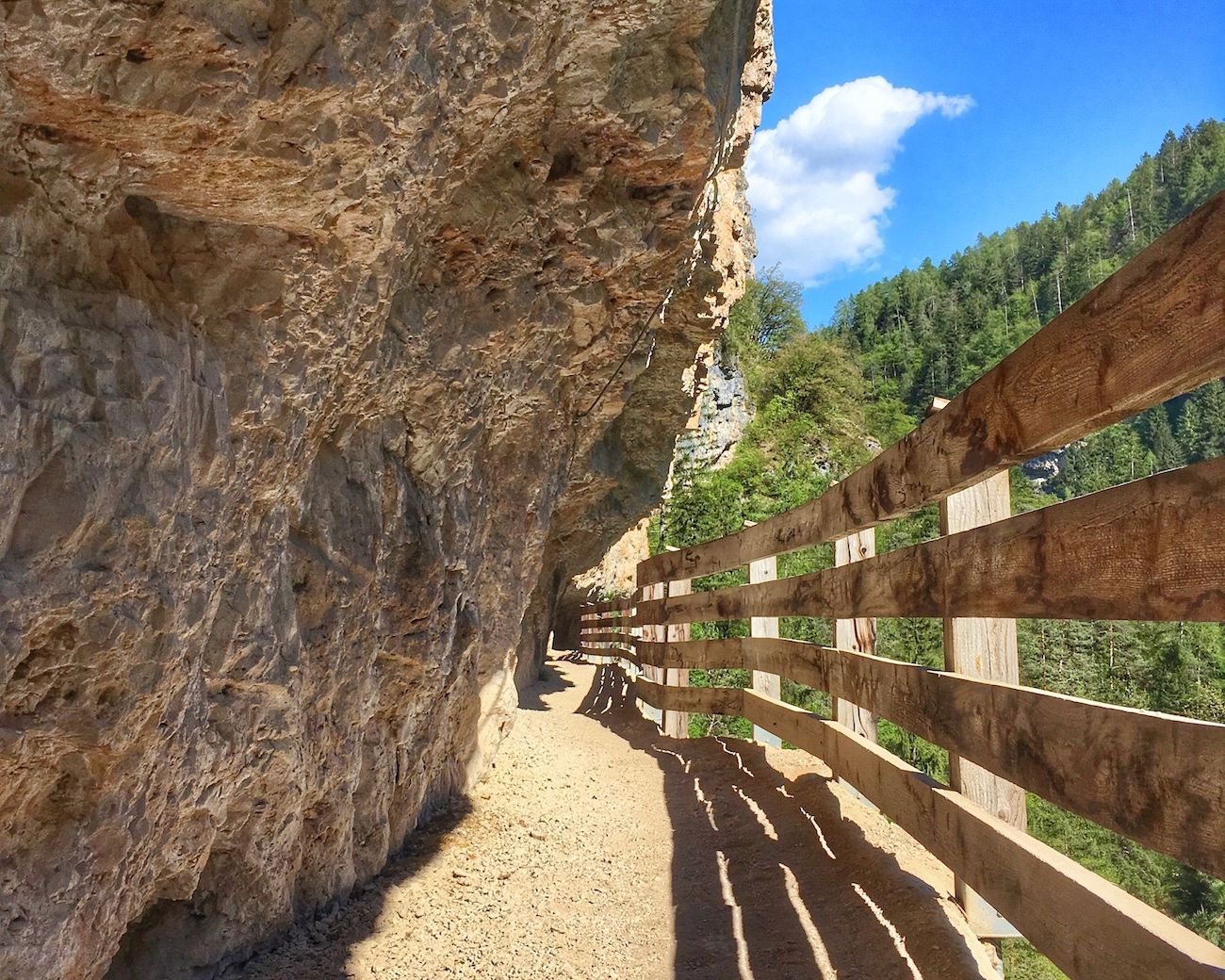 sentiero nella roccia-sanzeno