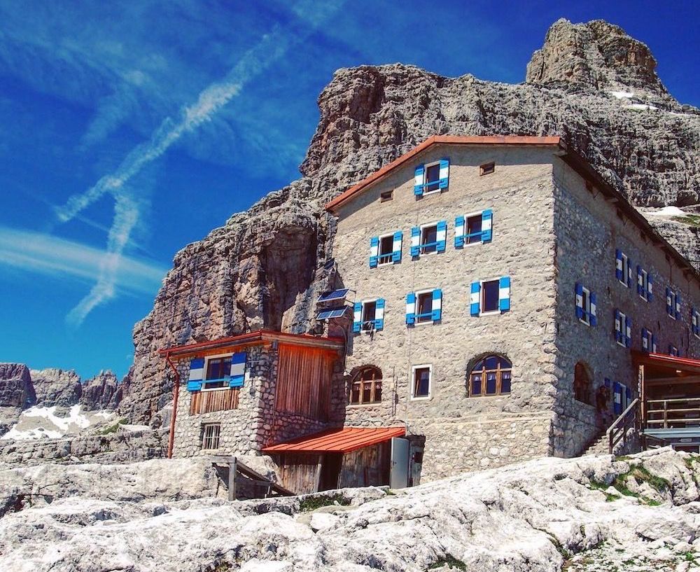 dormire in un rifugio di montagna