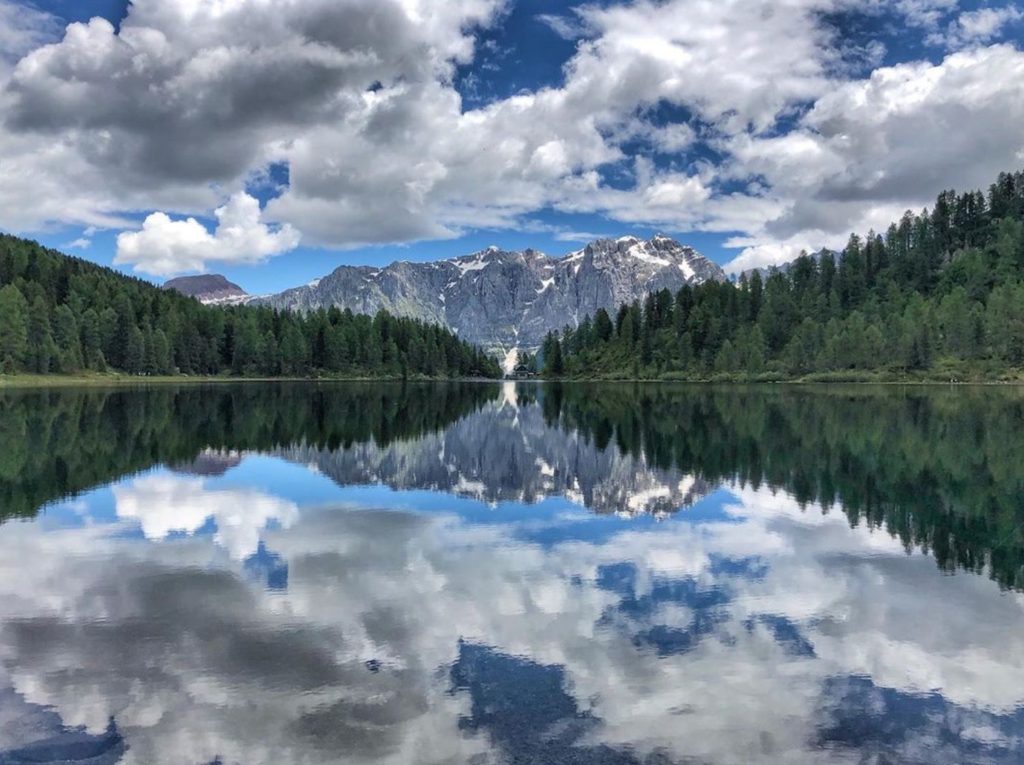 riflessi lago delle malghette-val di sole