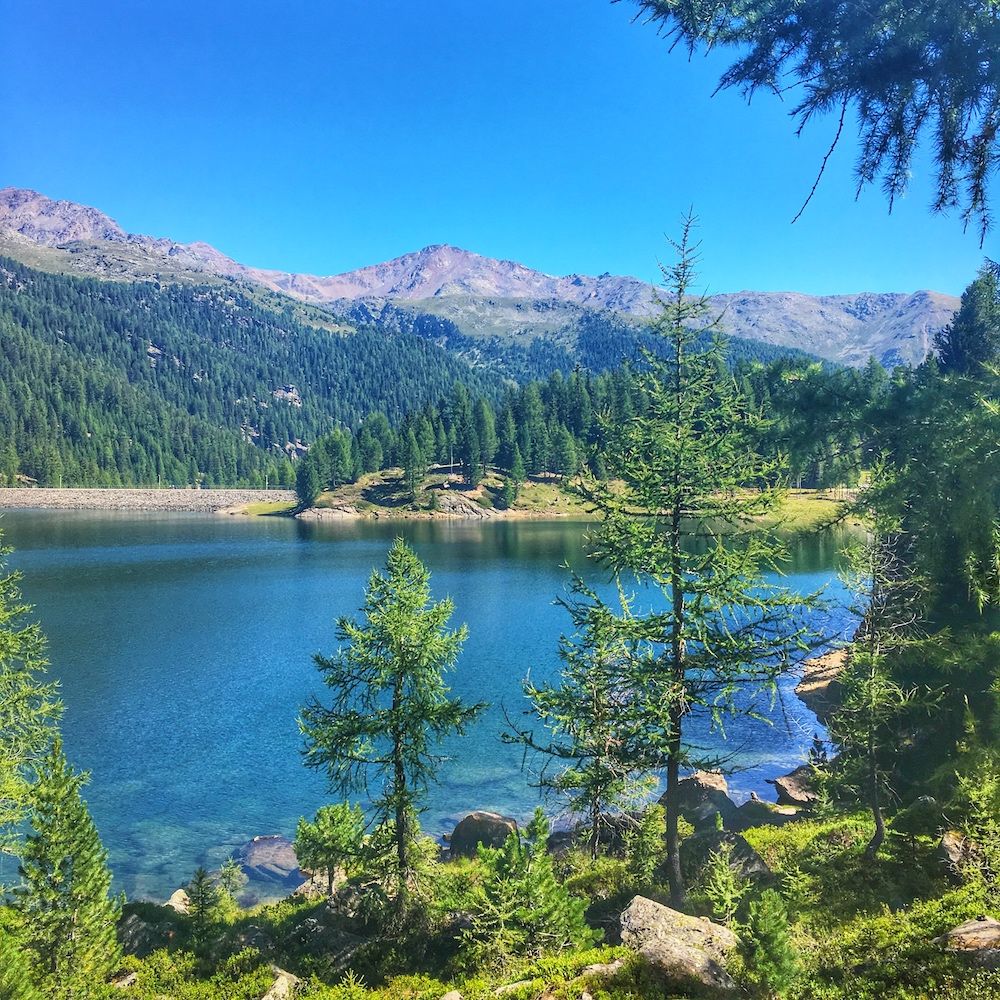 lago di fontana bianca in val d ultimo