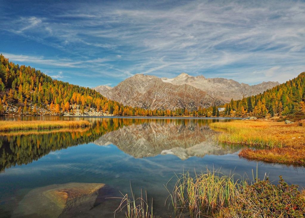 lago di Garzoné in autunno