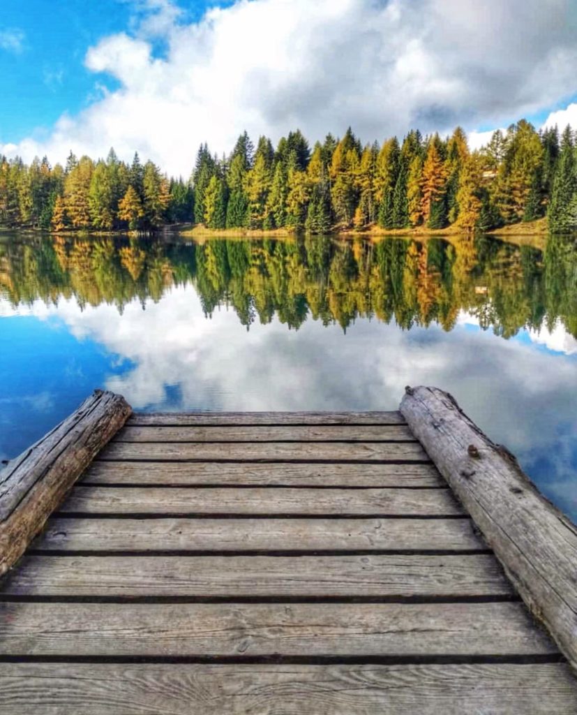 lago di tret in autunno