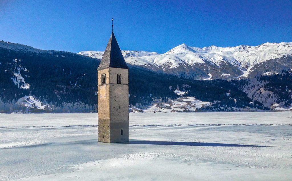 laghi in inverno-resia