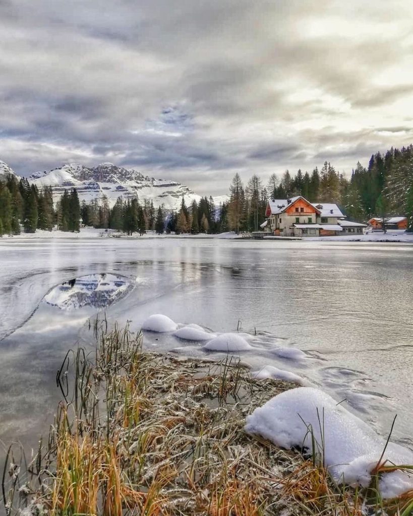 laghi trentino alto adige in inverno-lago nambino