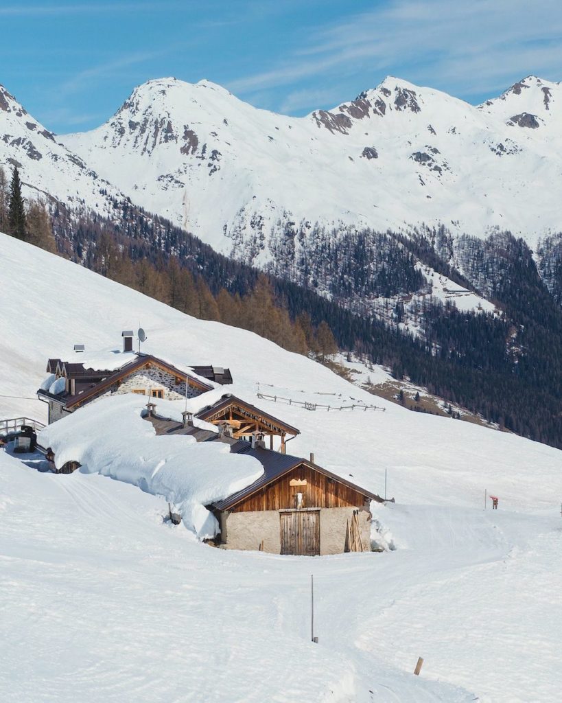 malga monte sole in inverno