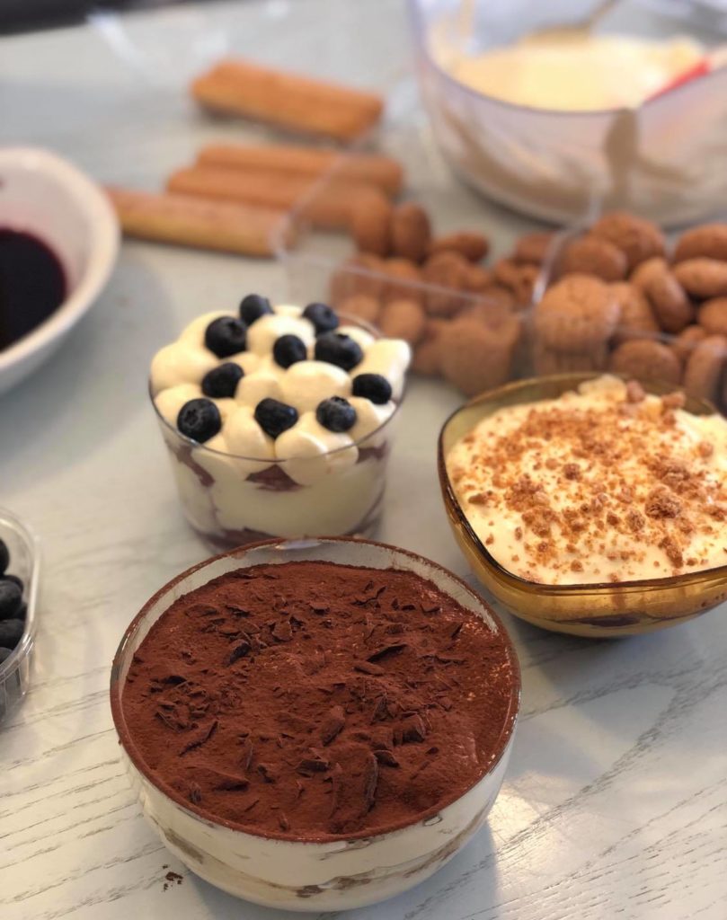 tiramisu classico amaretti e mirtilli