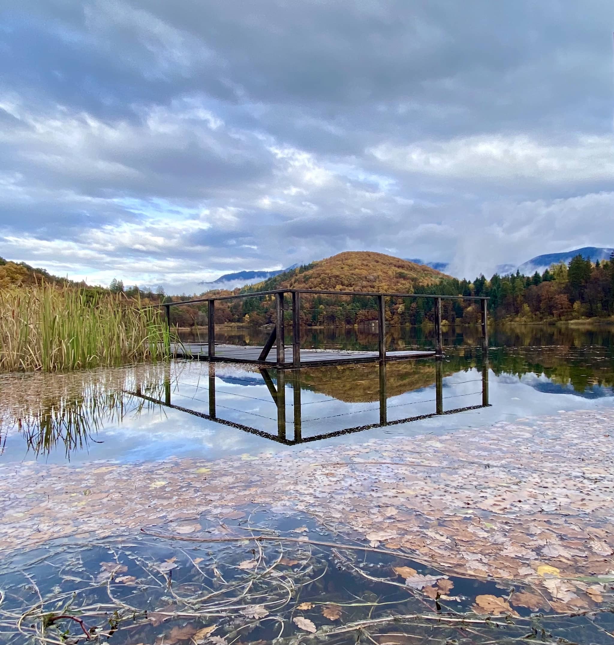 laghi di monticolo autunno