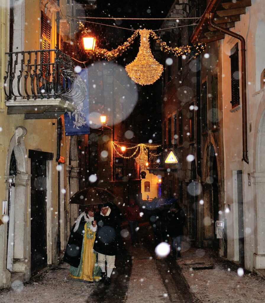 mercatino di natale ala