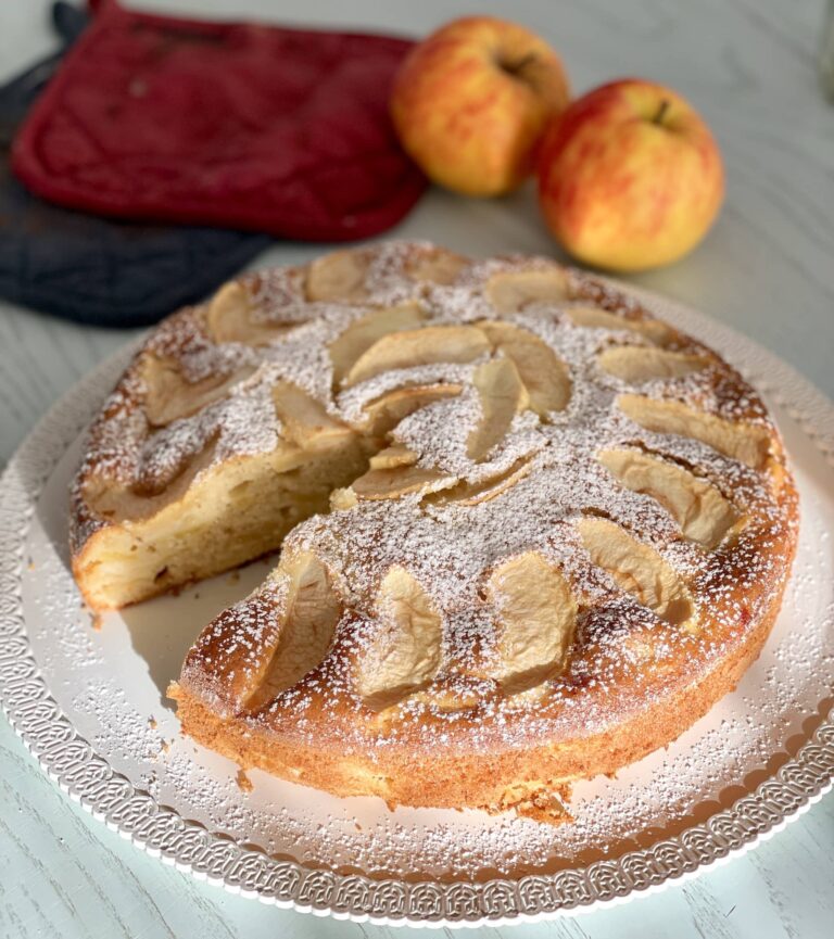 Torta di mele senza burro, la ricetta facile e buonissima