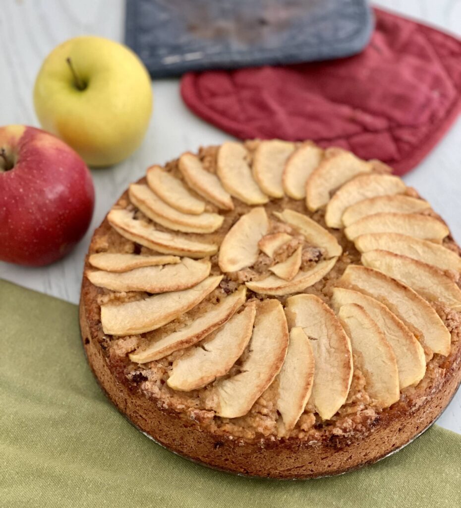 torta di mele e pane raffermo